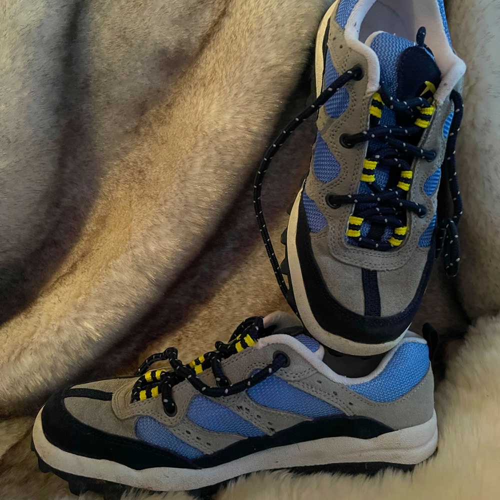 Running shoes 8.5